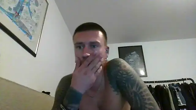 Snapshot of rarnox chatting on 09.22.25 rarnox online show from 09.22.25
