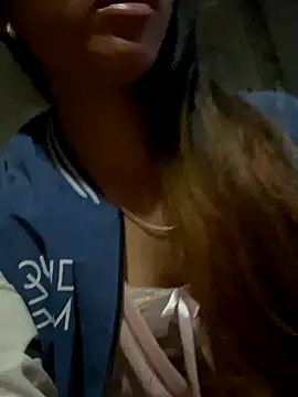 Snapshot of Suki_babyy chatting on 10.22.25 Suki babyy online show from 10.22.25