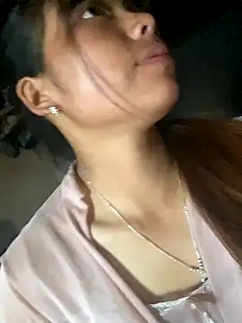 Snapshot of Suki_babyy chatting on 11.02.25 Suki babyy online show from 11.02.25