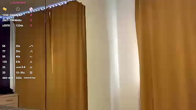 KrystinFunches online show from 10.06.25