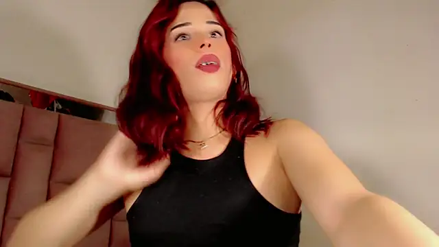 Snapshot of roxanawillts chatting on 12.01.25 roxanawillts online show from 12.01.25