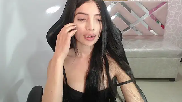 Snapshot of cynthia_ch chatting on 10.14.25 cynthia ch online show from 10.14.25