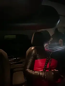 Snapshot of imslutforanyone chatting on 11.01.25 imslutforanyone online show from 11.01.25