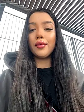 kiss Lissa online show from 11.20.25