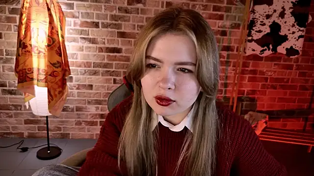 Snapshot of HaleySun chatting on 10.18.25 HaleySun online show from 10.18.25