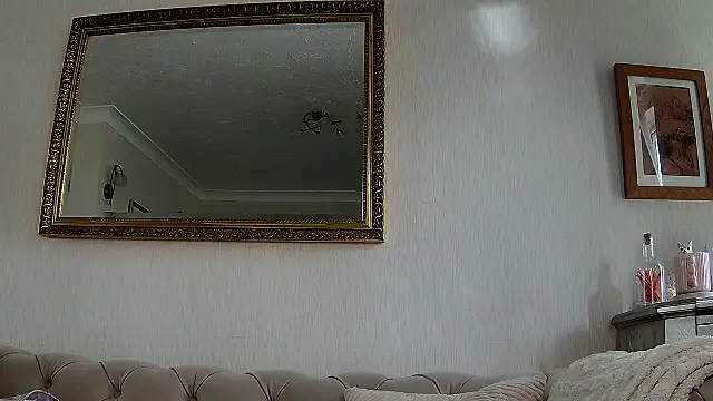 Snapshot of BarbieDolly_x chatting on 09.25.25 BarbieDolly x online show from 09.25.25