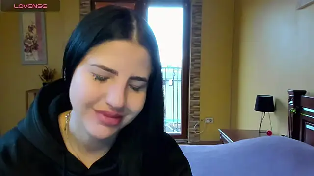 Malibu J online show from 10.28.25