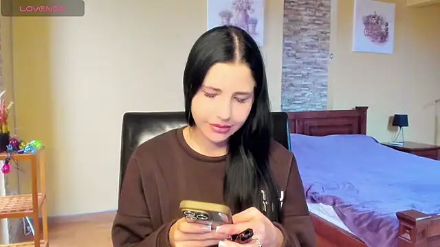 Malibu J online show from 11.23.25