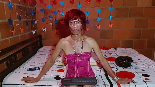 Snapshot of lorenacapelli chatting on 10.23.25 lorenacapelli online show from 10.23.25