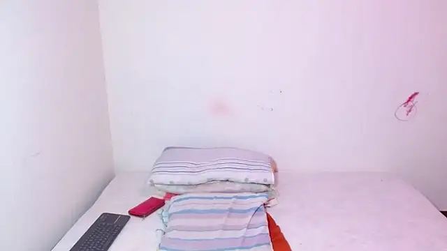 Snapshot of lorenacapelli chatting on 11.21.25 lorenacapelli online show from 11.21.25