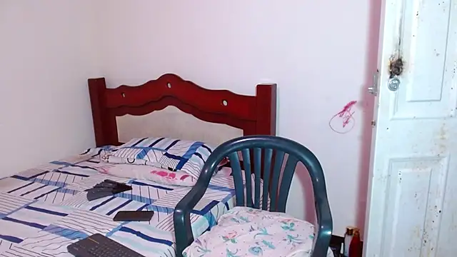 Snapshot of lorenacapelli chatting on 12.02.25 lorenacapelli online show from 12.02.25