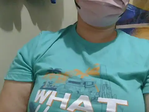 Snapshot of Kimkhaepretty chatting on 10.06.25 Kimkhaepretty online show from 10.06.25