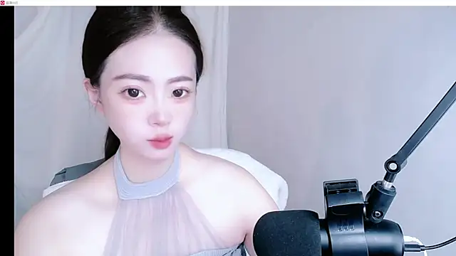 Snapshot of mitowato chatting on 10.15.25 mitowato online show from 10.15.25