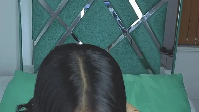 lissastone online show from 11.19.25