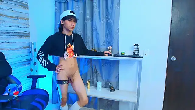 Lovers 21 online show from 10.22.25