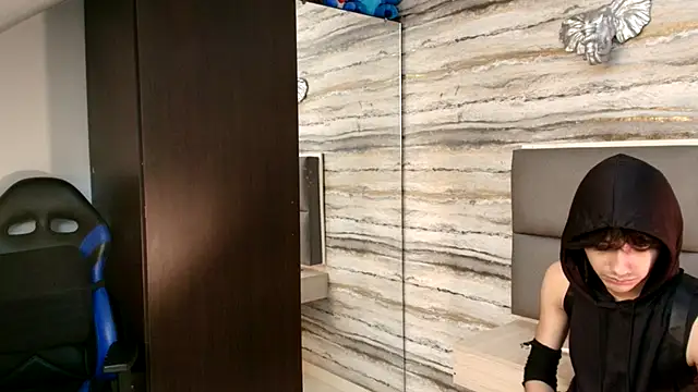 Lovers 21 online show from 12.02.25