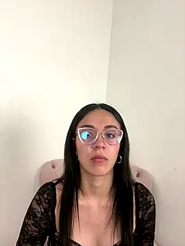 Snapshot of Liaa_sr chatting on 10.18.25 Liaa sr online show from 10.18.25