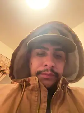 Snapshot of Lopeztello chatting on 11.11.25 Lopeztello online show from 11.11.25