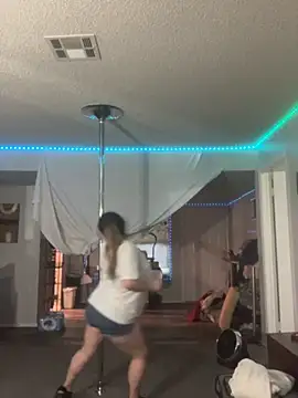 BuzzBunni69 online show from 10.11.25