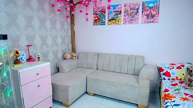 Snapshot of Erline_Wonr_ chatting on 10.07.25 Erline Wonr  online show from 10.07.25