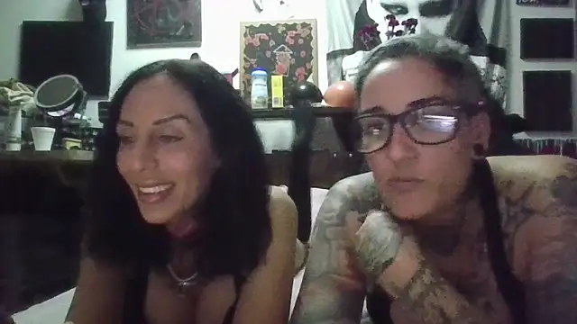 Snapshot of inkdmagz chatting on 11.07.25 inkdmagz online show from 11.07.25