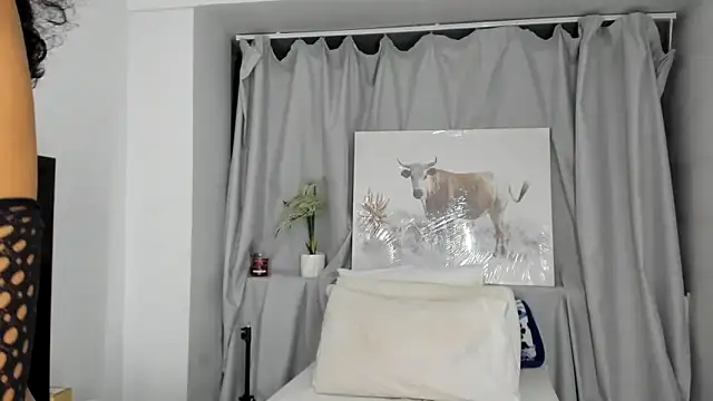 ConnieSmall24 online show from 11.10.25