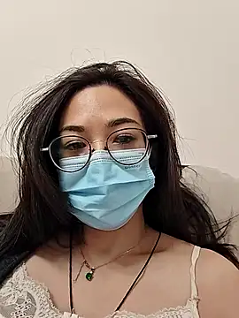 Flora25oo online show from 11.16.25