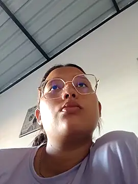 young dairy01 online show from 11.05.25