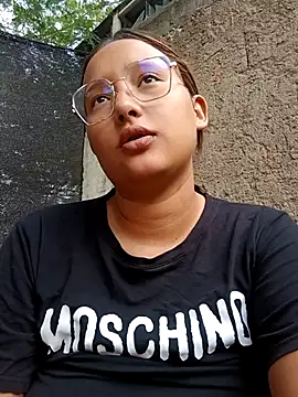 young dairy01 online show from 11.29.25