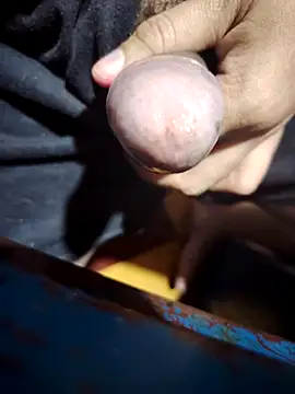 Snapshot of Sir_clouden chatting on 10.25.25 Sir clouden online show from 10.25.25