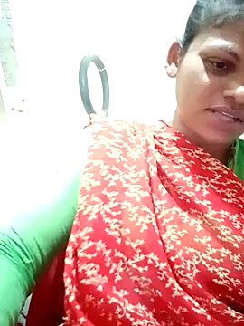 Snapshot of SHMA-77 chatting on 10.02.25 SHMA-77 online show from 10.02.25