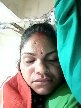 Snapshot of SHMA-77 chatting on 10.16.25 SHMA-77 online show from 10.16.25