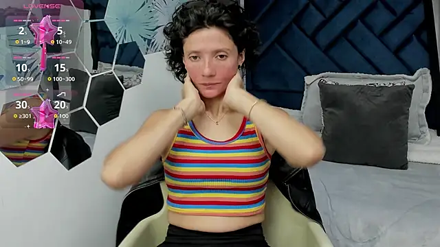 Snapshot of Valery_More__ chatting on 10.15.25 Valery More online show from 10.15.25
