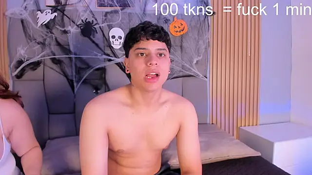 Kandyfrees  online show from 10.26.25