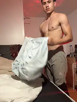 adgymwear1 online show from 10.06.25