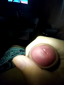 Snapshot of olivedom chatting on 10.31.25 olivedom online show from 10.31.25