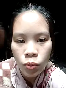 Snapshot of Tuelam_xx chatting on 10.06.25 Tuelam xx online show from 10.06.25