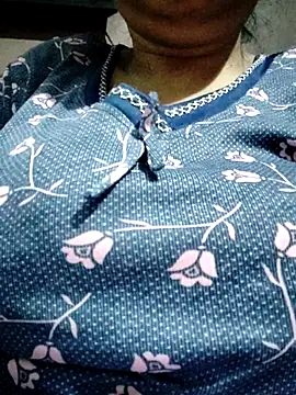 Snapshot of Hot__bhabhi_99 chatting on 10.11.25 Hot  bhabhi 99 online show from 10.11.25