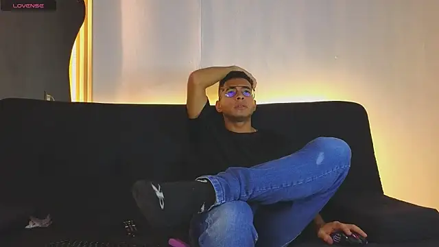 Jaybrown  1 online show from 11.11.25