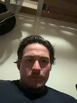 Snapshot of itsthecatchh chatting on 09.30.25 itsthecatchh online show from 09.30.25