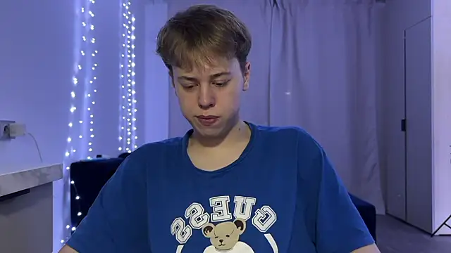  bee boy  online show from 10.10.25