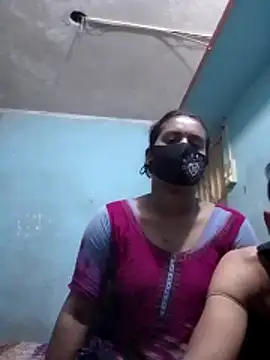 Snapshot of boni09 chatting on 11.09.25 boni09 online show from 11.09.25