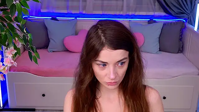 NikkaBush online show from 10.21.25