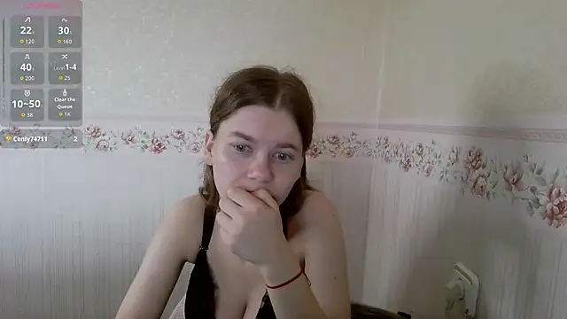 Snapshot of 0nlyLola chatting on 10.09.25 0nlyLola online show from 10.09.25