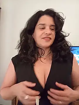 MoritaSalvaj online show from 10.21.25