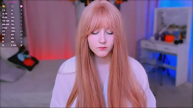 Snapshot of DelilahTaylor chatting on 11.02.25 DelilahTaylor online show from 11.02.25