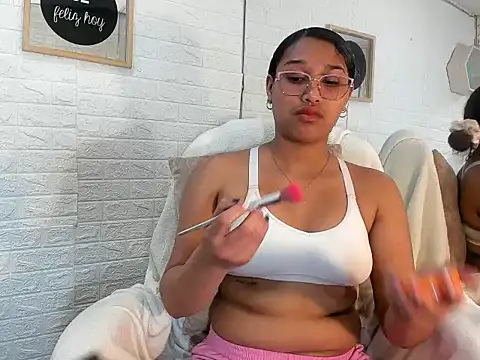 Snapshot of Keilasex_01 chatting on 10.13.25 Keilasex 01 online show from 10.13.25