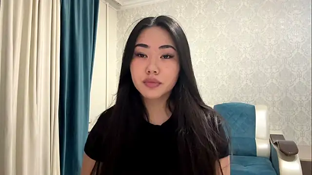 Snapshot of AYPRILPURE chatting on 10.16.25 AYPRILPURE online show from 10.16.25