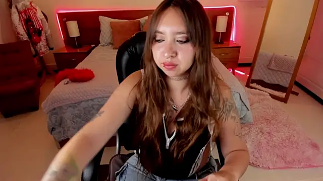 Scarlett  Cooper   online show from 10.18.25