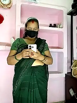 Snapshot of Bhabhi_jaan10 chatting on 10.05.25 Bhabhi jaan10 online show from 10.05.25